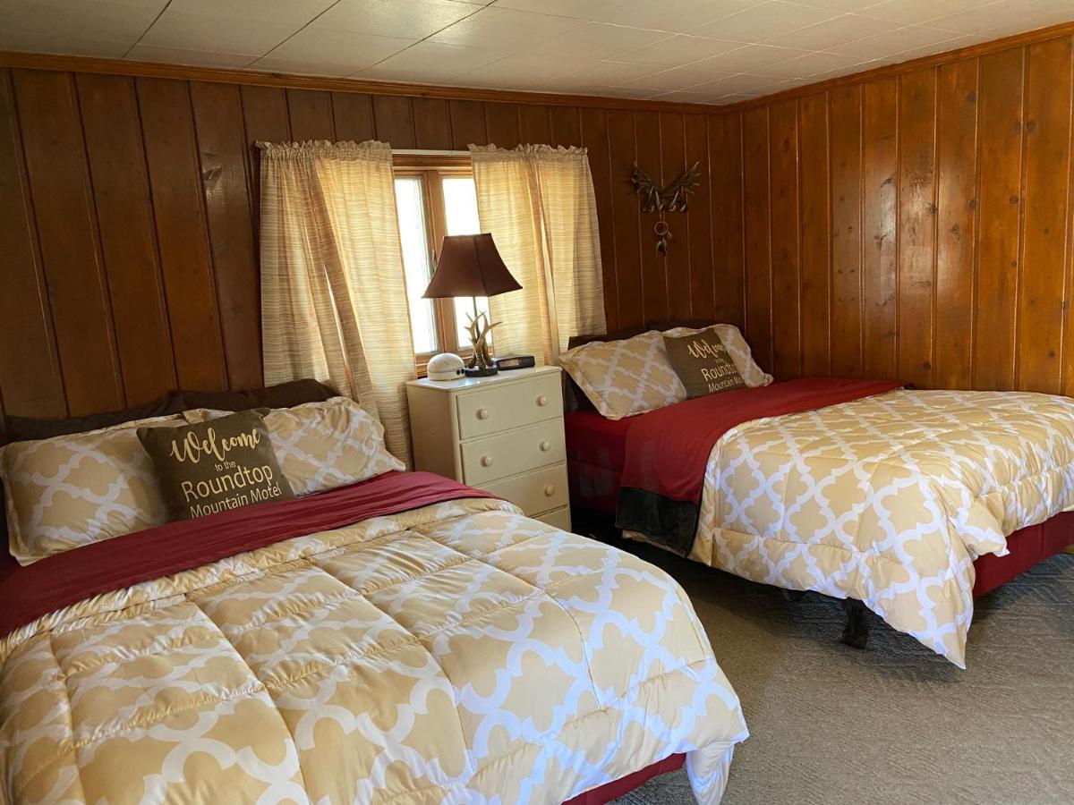 Roundtop Mountain Vista - Cabins And Motel เธอร์โมโปลิส ภายนอก รูปภาพ